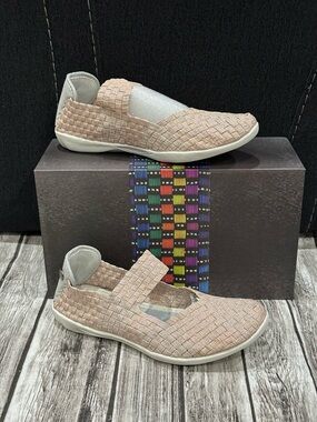 Bernie Mev Shoes Womens 37 Us 6 Cuddly Blush Mary Jane Woven Comfort Round Toe